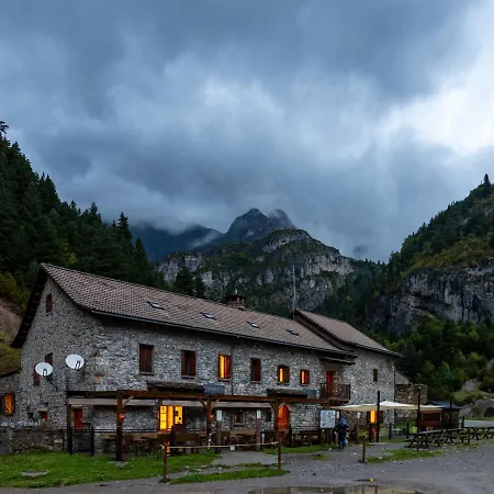 Refugio De Bujaruelo Torla