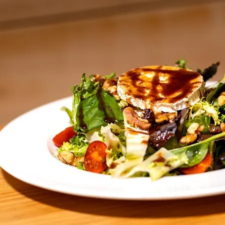 Refugio De Bujaruelo Hostel *