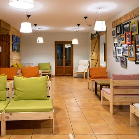 Refugio De Bujaruelo Hostel